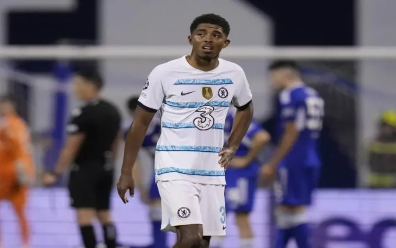 في الدوري الإنجليزي.. ويسلي فوفانا يتجاوز الحد في النقاط السوداء